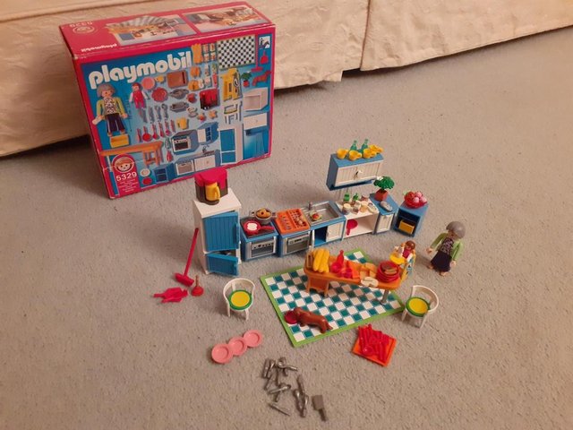 Image 2 of Playmobil Kitchen set with furniture and characters - boxed