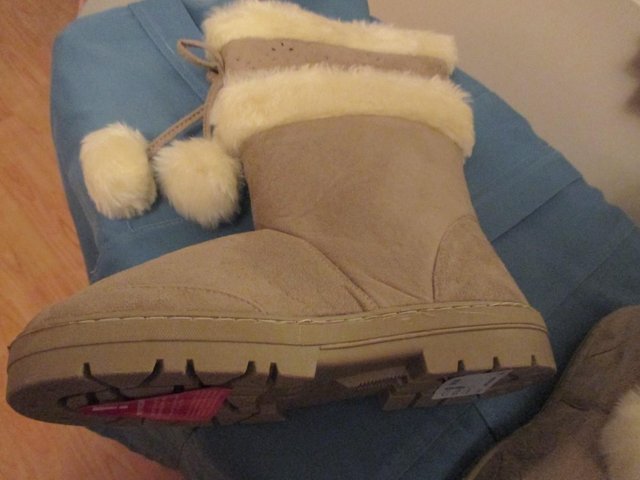 Image 3 of LADIES WINTER BOOTS WITH POM POMS