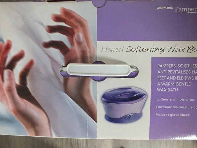Preview of the first image of Hand Softening Wax Bath (new in  Box).