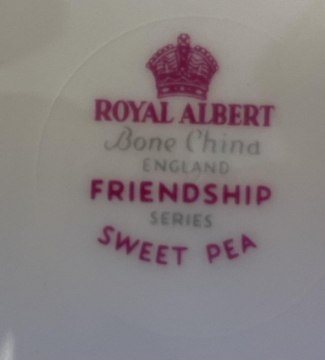 Image 3 of Royal Albert Sweet Pea 7 Piece Cake Set, Friendship Pattern