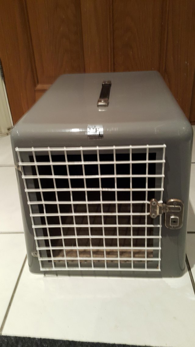 Image 3 of Strong Fibreglass Pet Carrier for cat or small dog