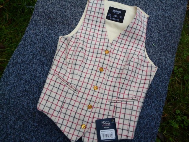 Preview of the first image of New Shires Clifton Ladies Waistcoat 34".