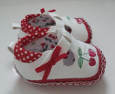 Preview of the first image of Adorable Red/White Baby Shoes - Age 0-3 Months   BX31.