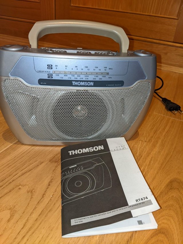 Preview of the first image of Thomson Mains/Battery RT474 FM/SW/MW/LW Radio.