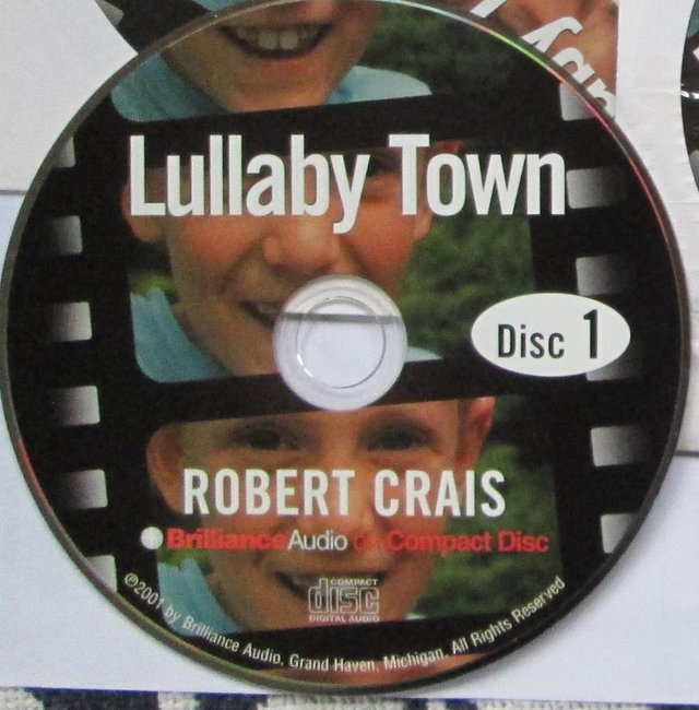 Image 2 of Robert Crais Audiobooks on CD (incl P&P)