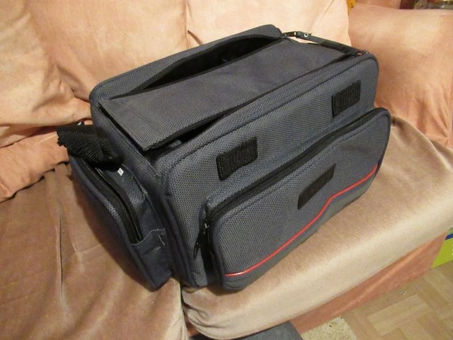 Preview of the first image of V-Guard grey camera shoulder bag.