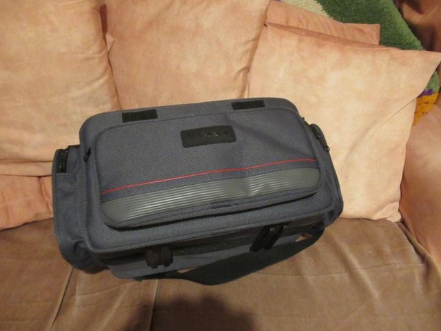 Image 2 of V-Guard grey camera shoulder bag