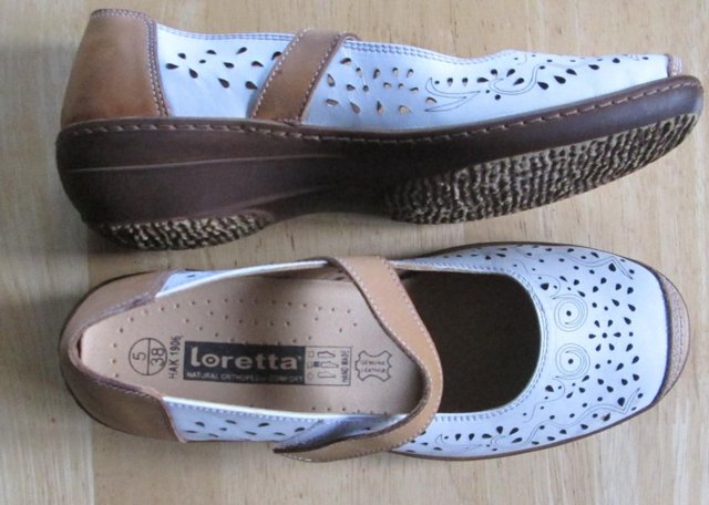 Image 3 of Womens Loretta shoes - Size 5