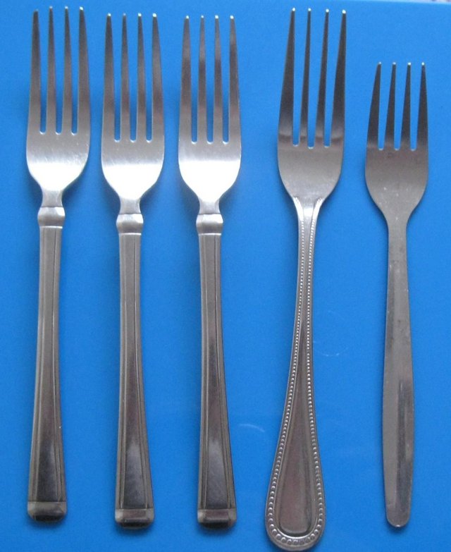 Image 2 of Selection of Cutlery........................................