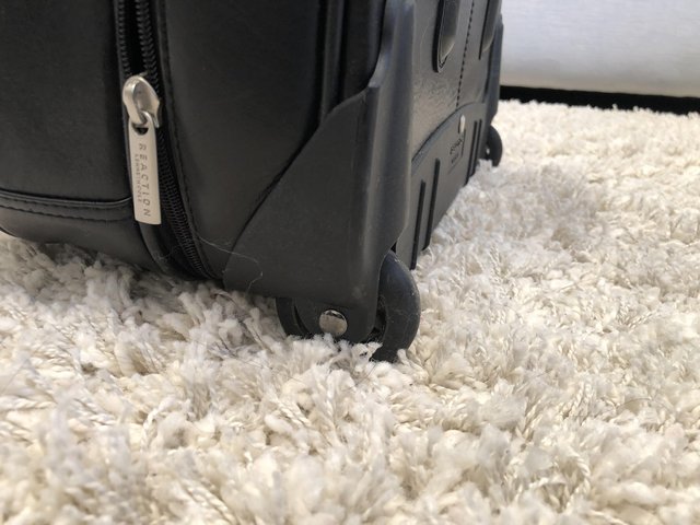 Image 3 of Exec Leather Case - Kenneth Cole REACTION