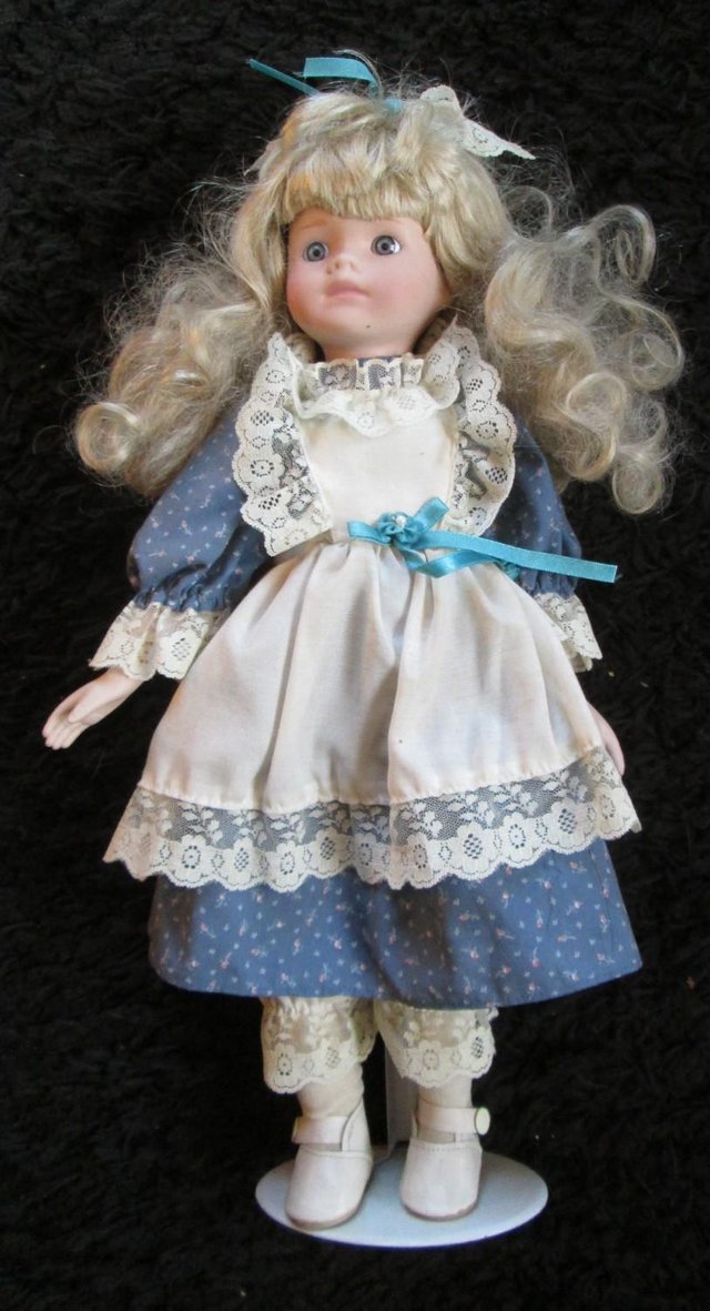 Preview of the first image of Collectors' Porcelain Dolls (P&P Incl).