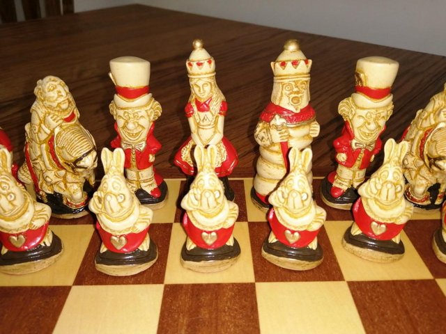 Image 2 of Chess set - Alice in Wonderland (Studio Anne Carlton)