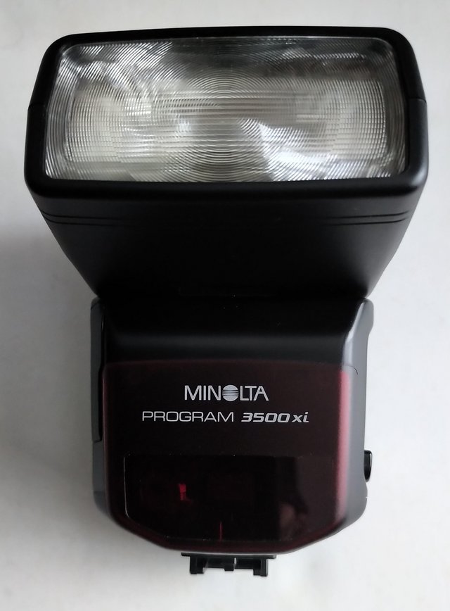 Preview of the first image of Minolta Program 3500xi Camera Flash Unit.