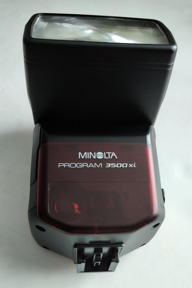 Image 3 of Minolta Program 3500xi Camera Flash Unit