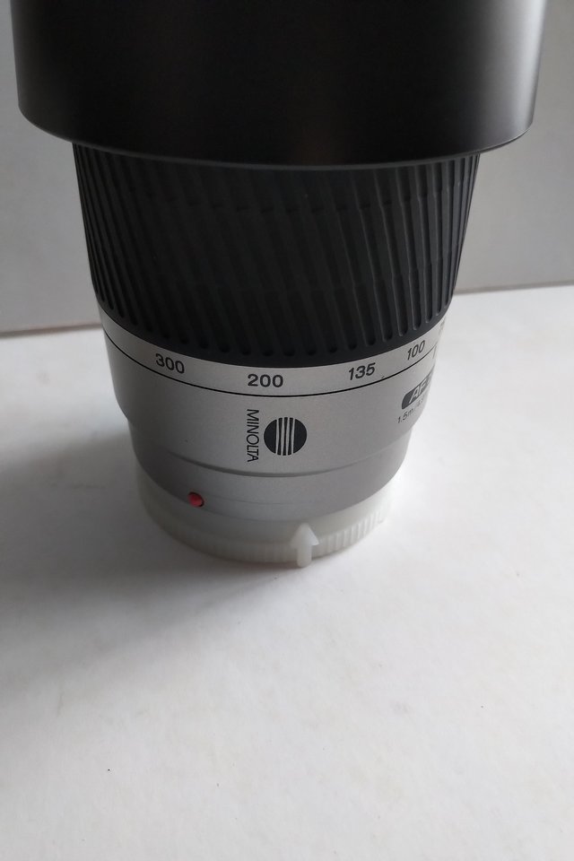 Image 3 of Minolta AF 75-300mm F4.5-5.6 Telephoto Zoom Lens