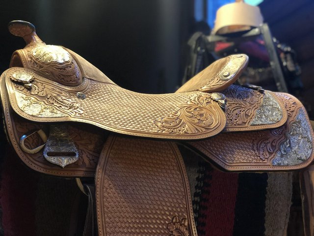 Image 2 of 19” Dale Chavez show saddle for sale