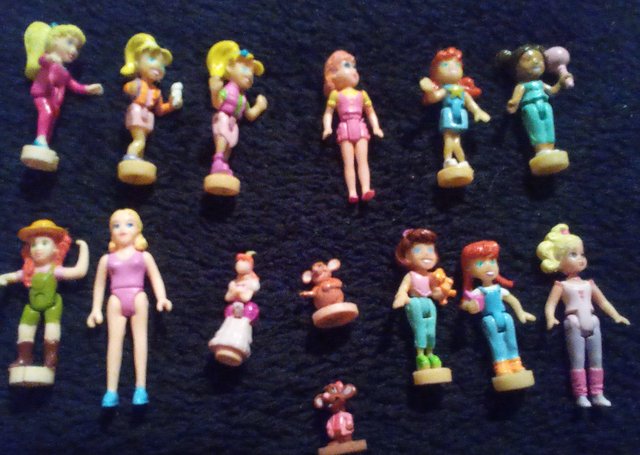 Preview of the first image of 30 Polly Pocket Dolls & accessories £1 or the lot for £15.