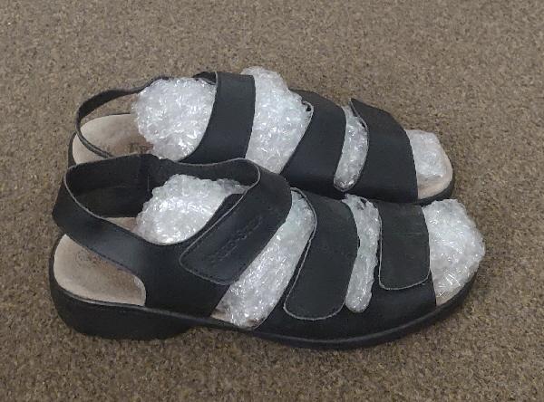 Image 5 of Lovely Ladies Leather Free step Sandals - Size 6   BX35