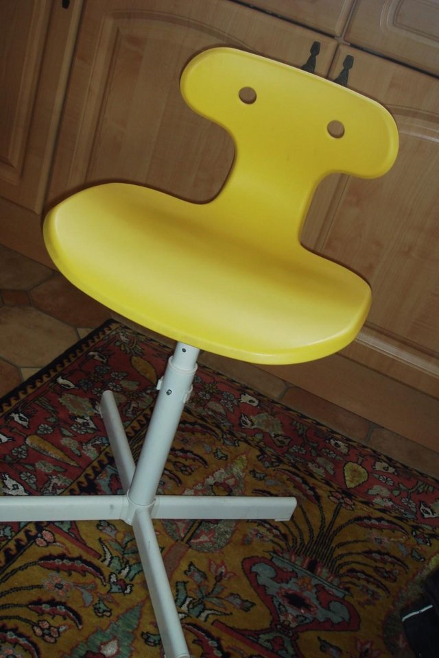 Image 2 of EYE CHATCHING BRIGHT YELLOW CHILDRENS CHAIR