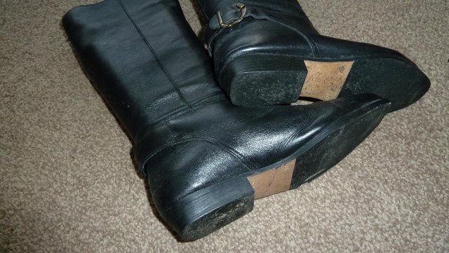 Preview of the first image of leather black boots size 38 clarkes.