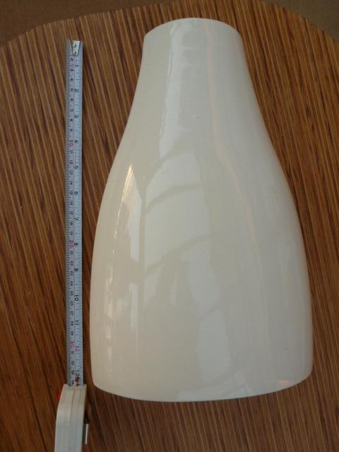 Preview of the first image of Flower vase glazed and offwhite/cream colour.