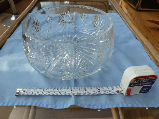 Preview of the first image of Edinburgh crystal glass bowl in original packaging..