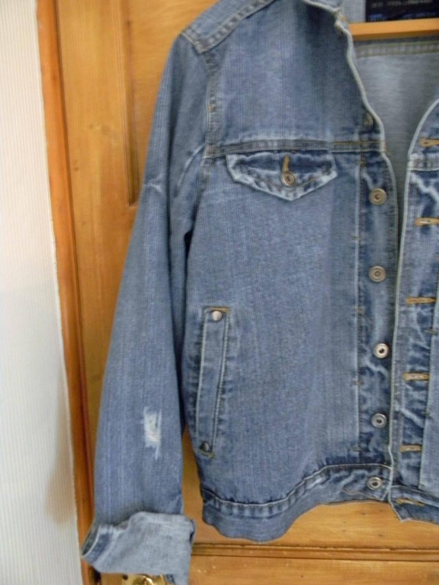 Image 3 of AS NEW CONDITION VINTAGE FADDED SKUFFED MENS  DENIM JACKET S