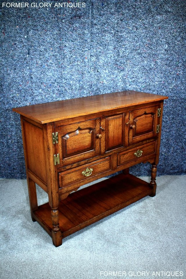 Image 28 of TITCHMARSH AND GOODWIN HALL CREDENCE CABINET SIDEBOARD