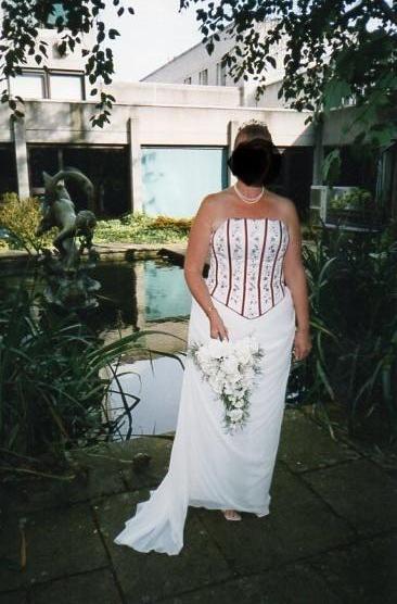 Preview of the first image of Wedding dress size 18/20.